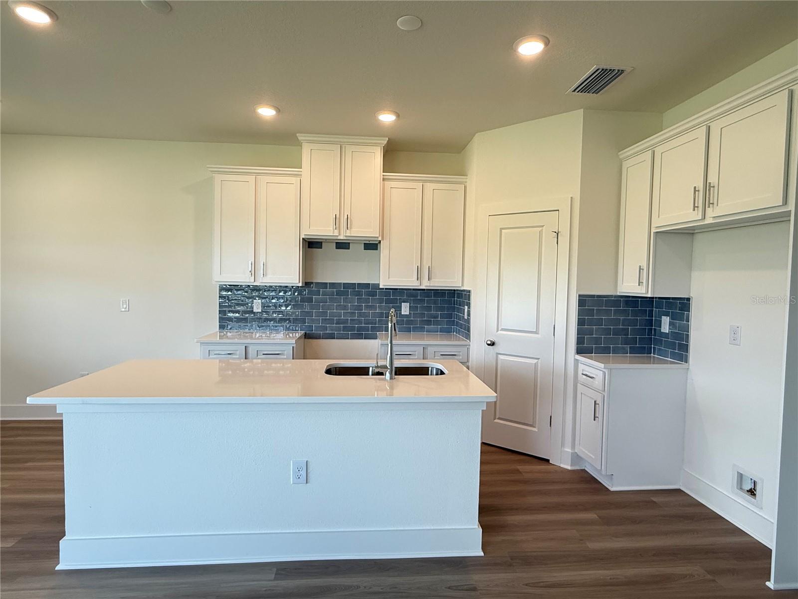 Image 4 of 27 For 13978 Emerald Fields Drive