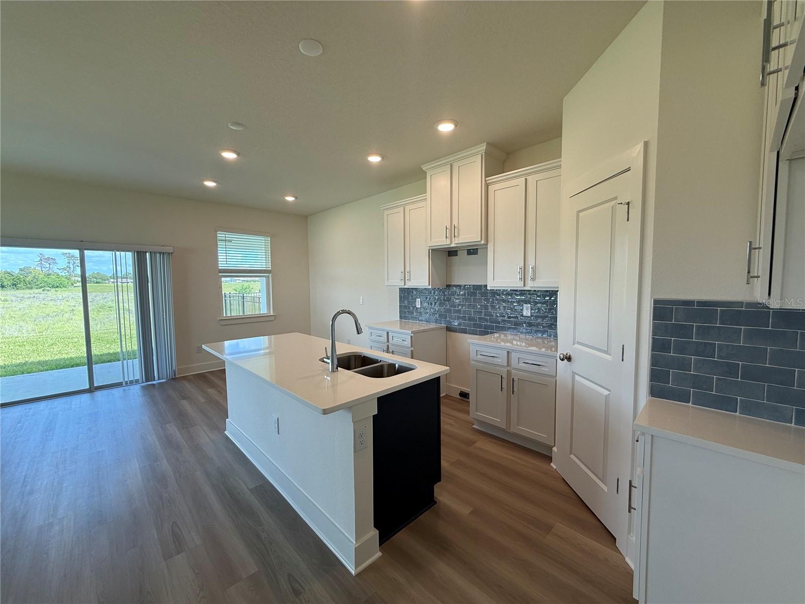 Image 5 of 27 For 13978 Emerald Fields Drive
