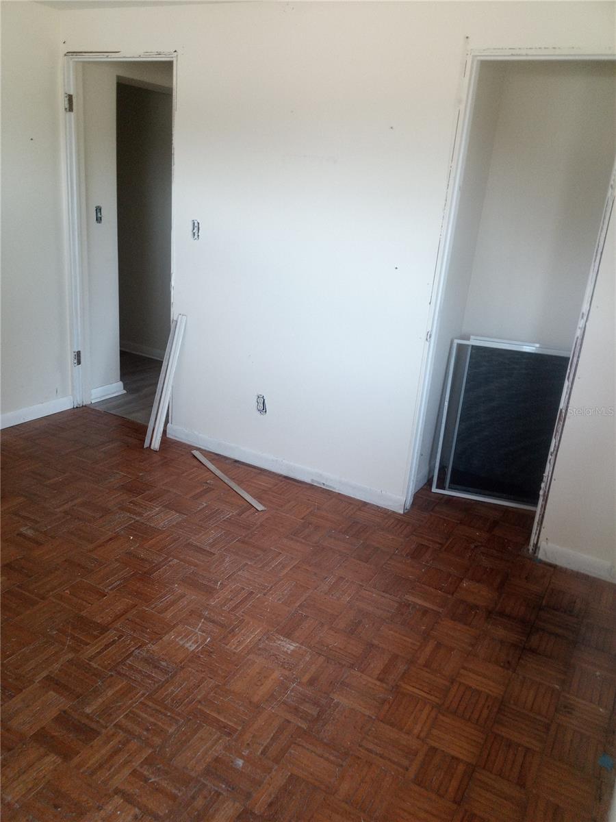 Image 18 of 43 For 2822 Dean Road