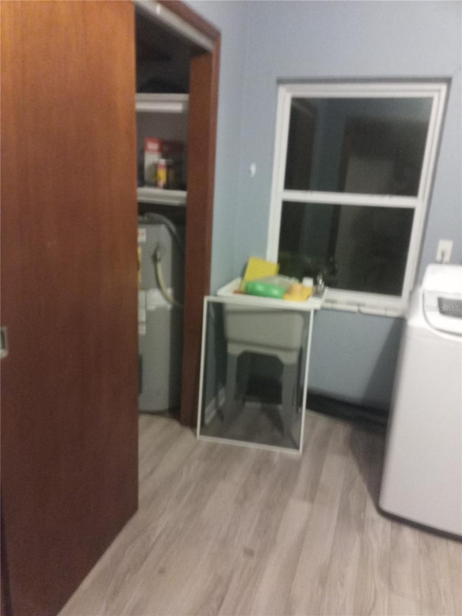 Image 30 of 43 For 2822 Dean Road