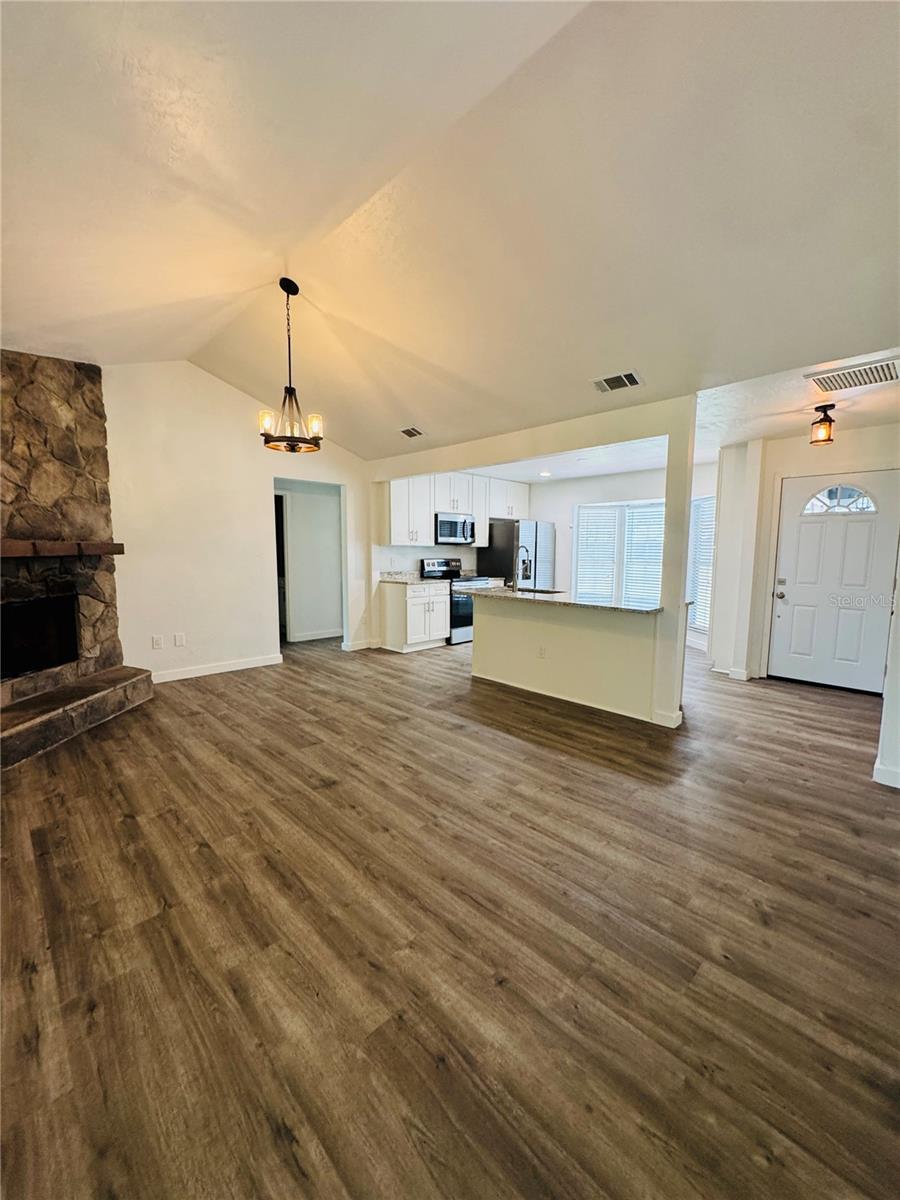 Image 4 of 16 For 4824 37th Place