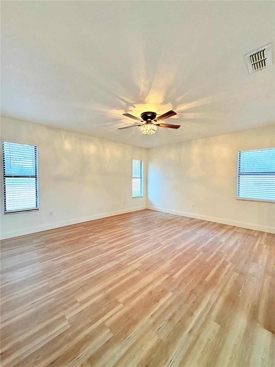 Image 13 of 20 For 5703 108th Street