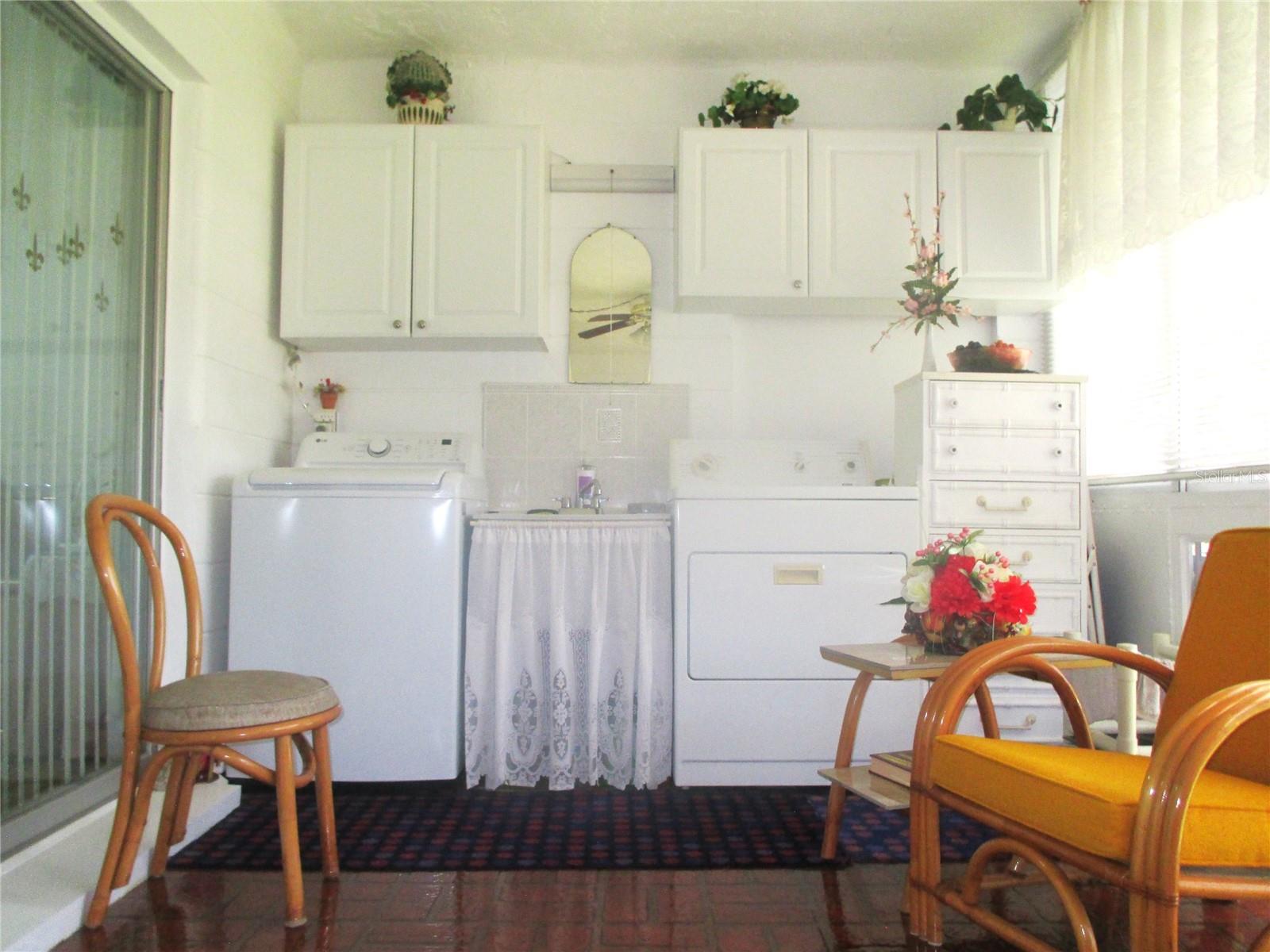 Image 13 of 27 For 4154 57th Street N 272