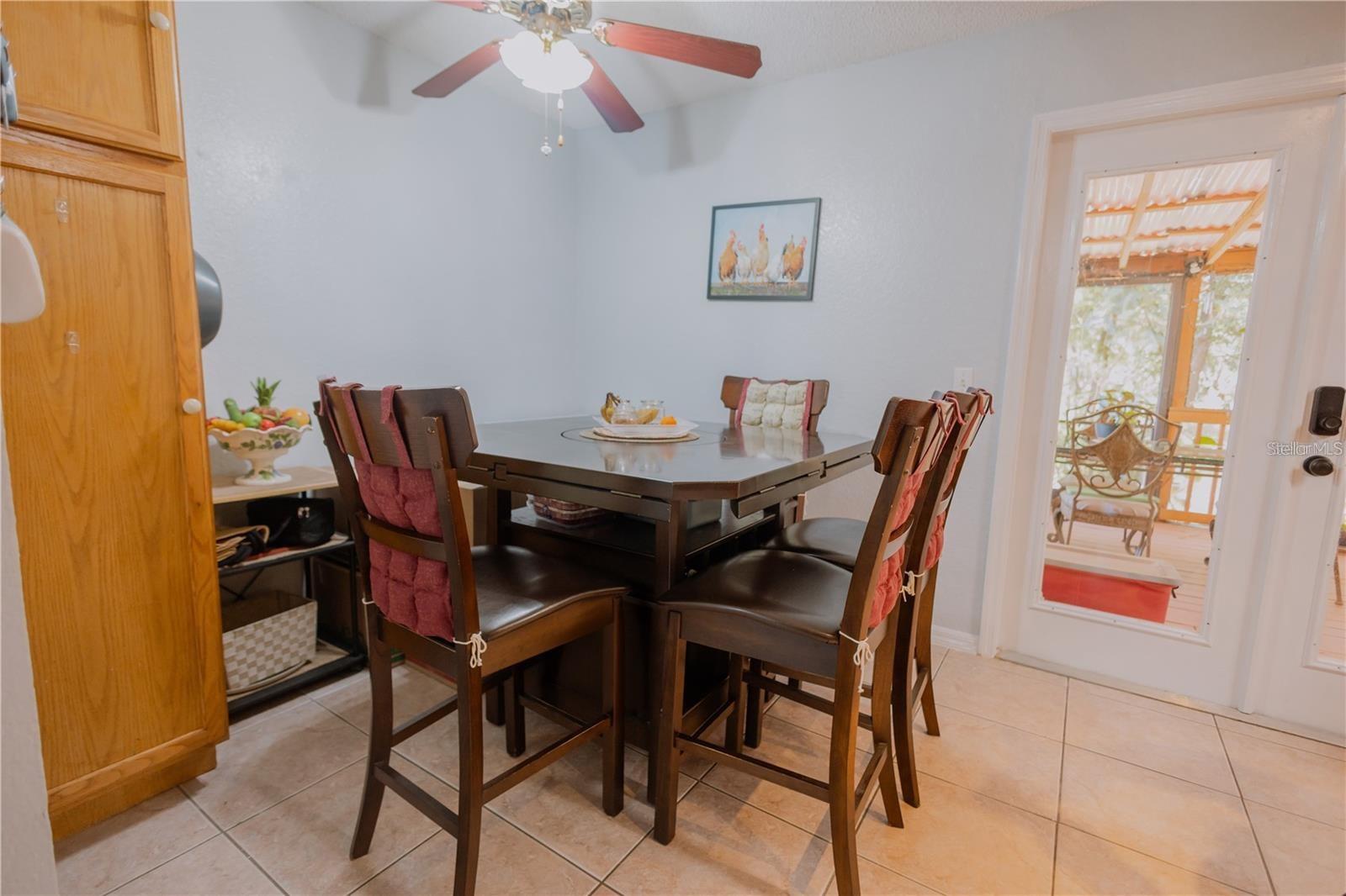 Image 4 of 23 For 222 Trailview Way
