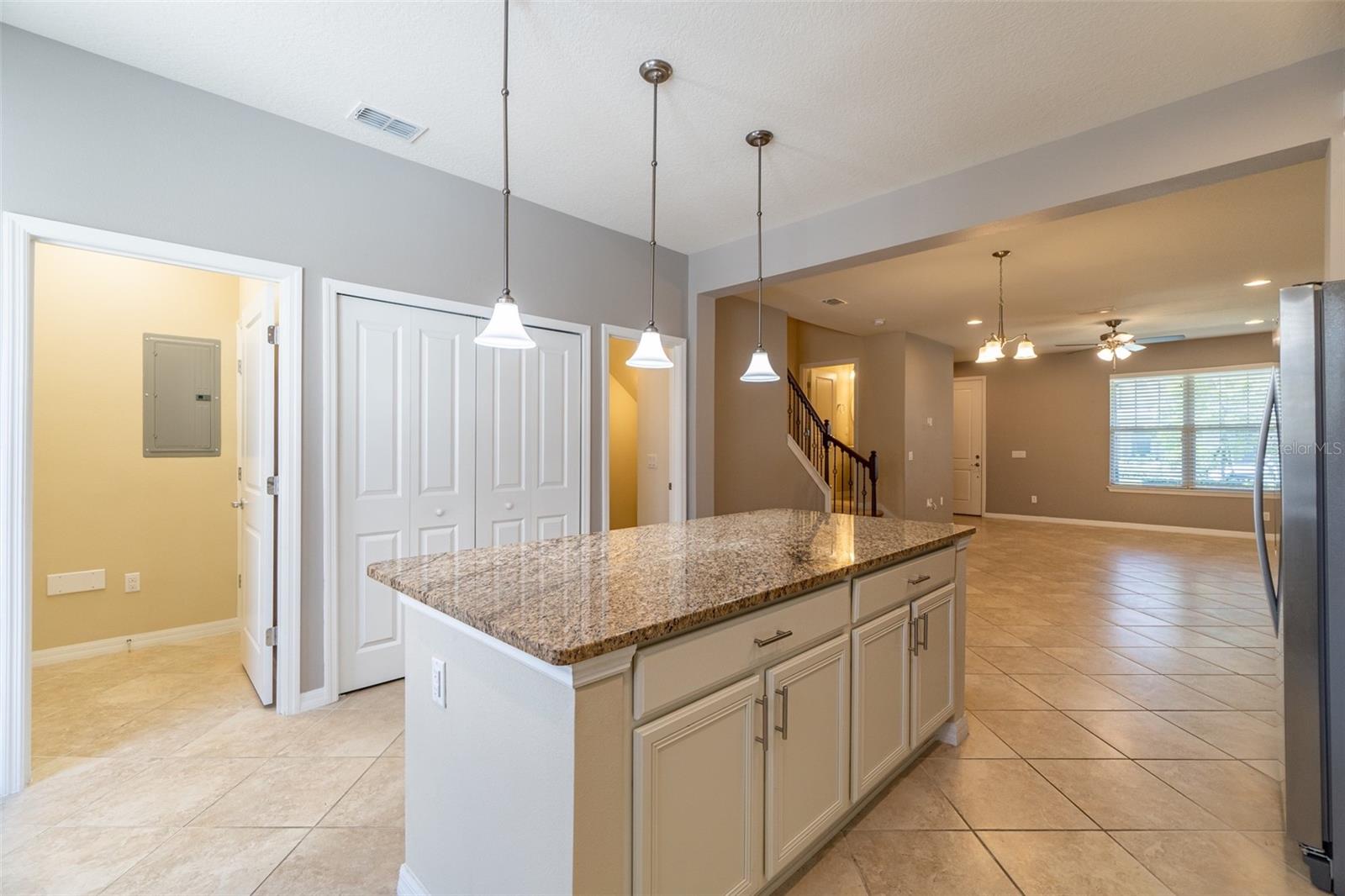 Image 16 of 49 For 5031 Walker Street