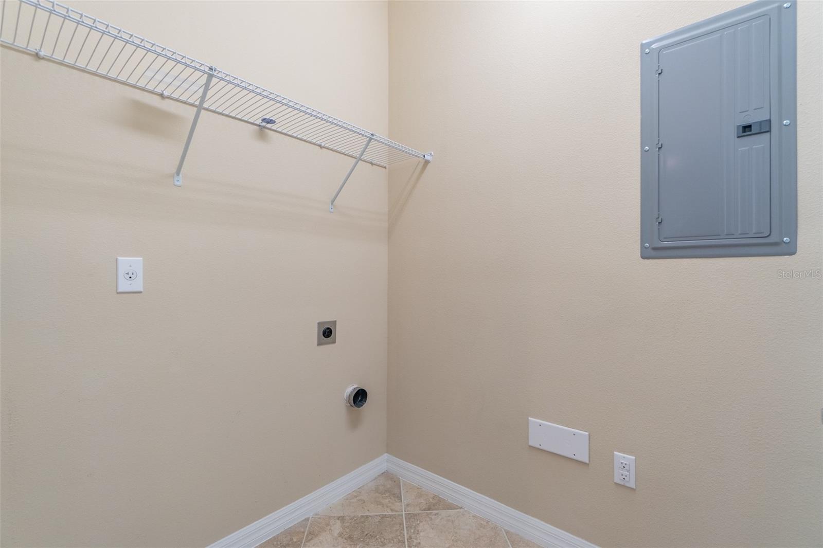 Image 18 of 49 For 5031 Walker Street