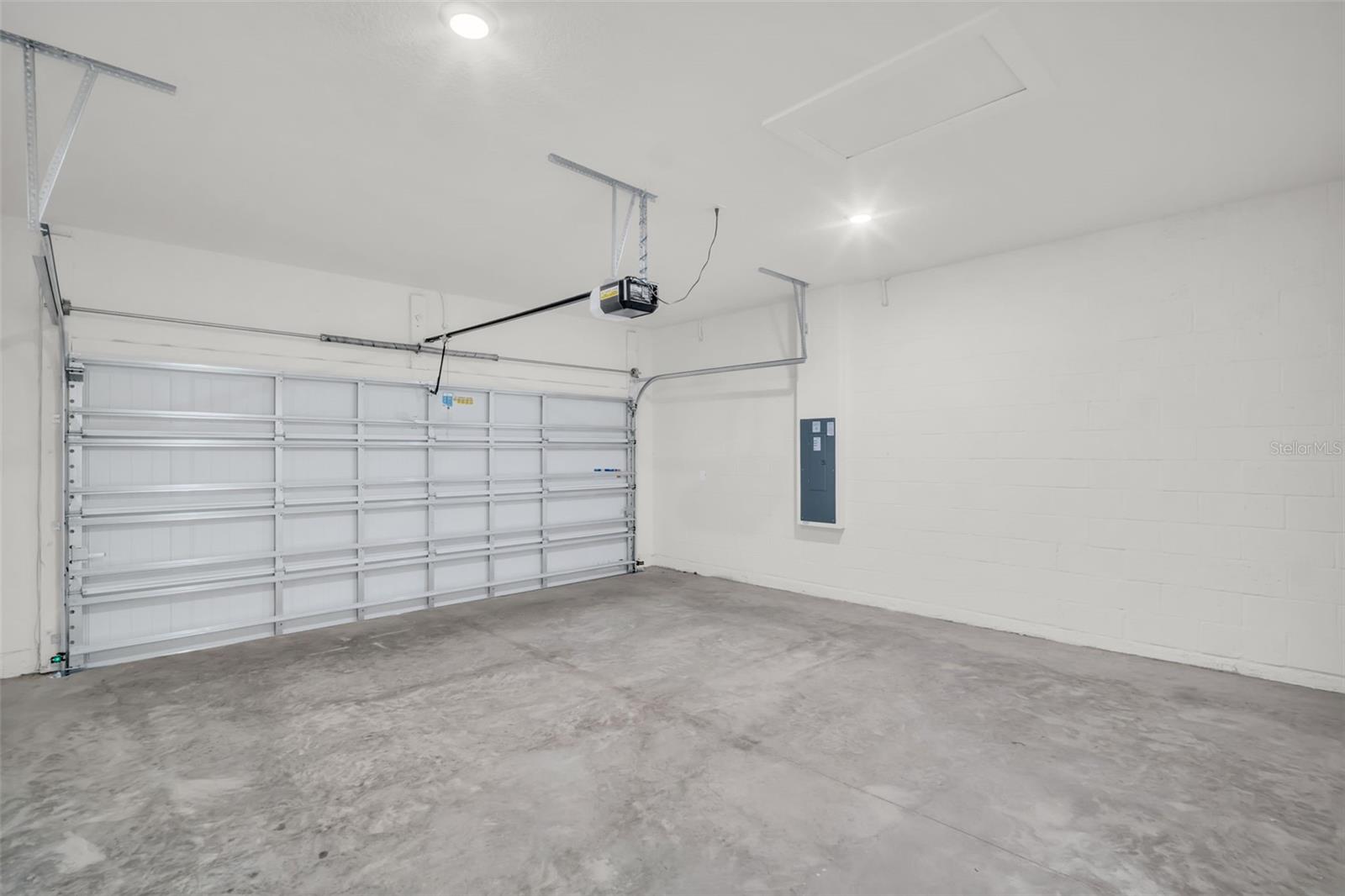 Image 18 of 30 For 7963 Chandler Lake Court