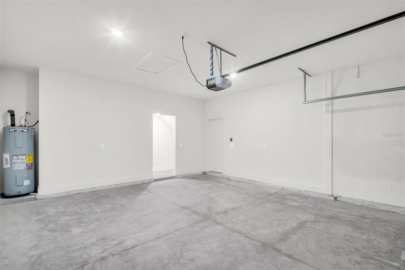 Image 19 of 30 For 7963 Chandler Lake Court