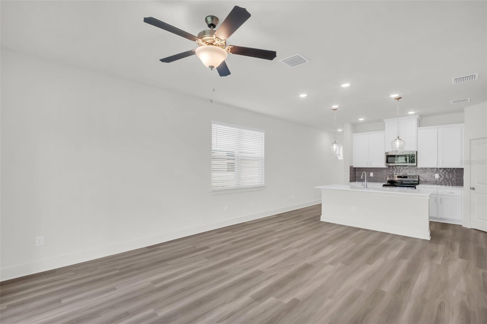 Image 27 of 30 For 7963 Chandler Lake Court