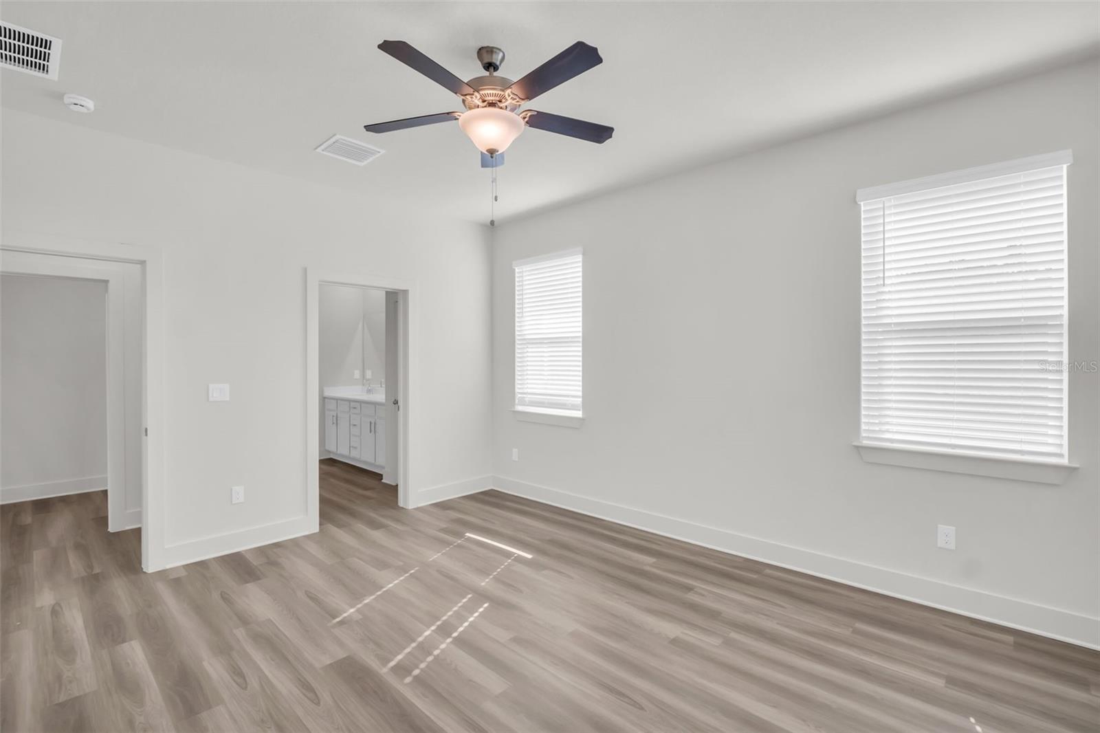 Image 28 of 30 For 7963 Chandler Lake Court