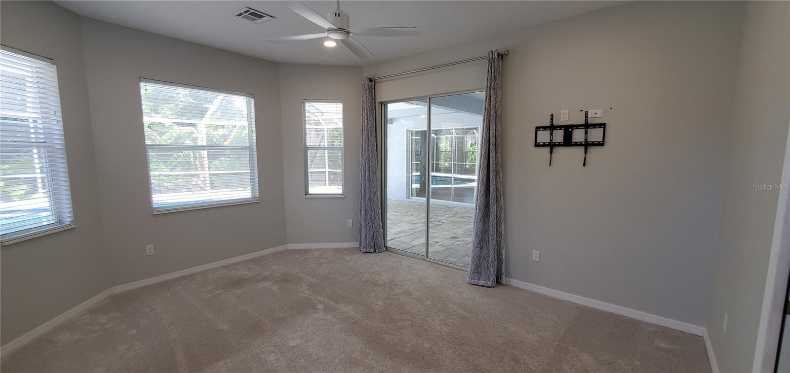 Image 12 of 27 For 4454 Hollybrook Way