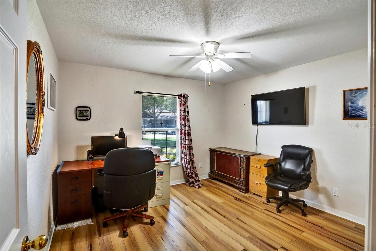 Image 20 of 24 For 130 Evergreen Drive