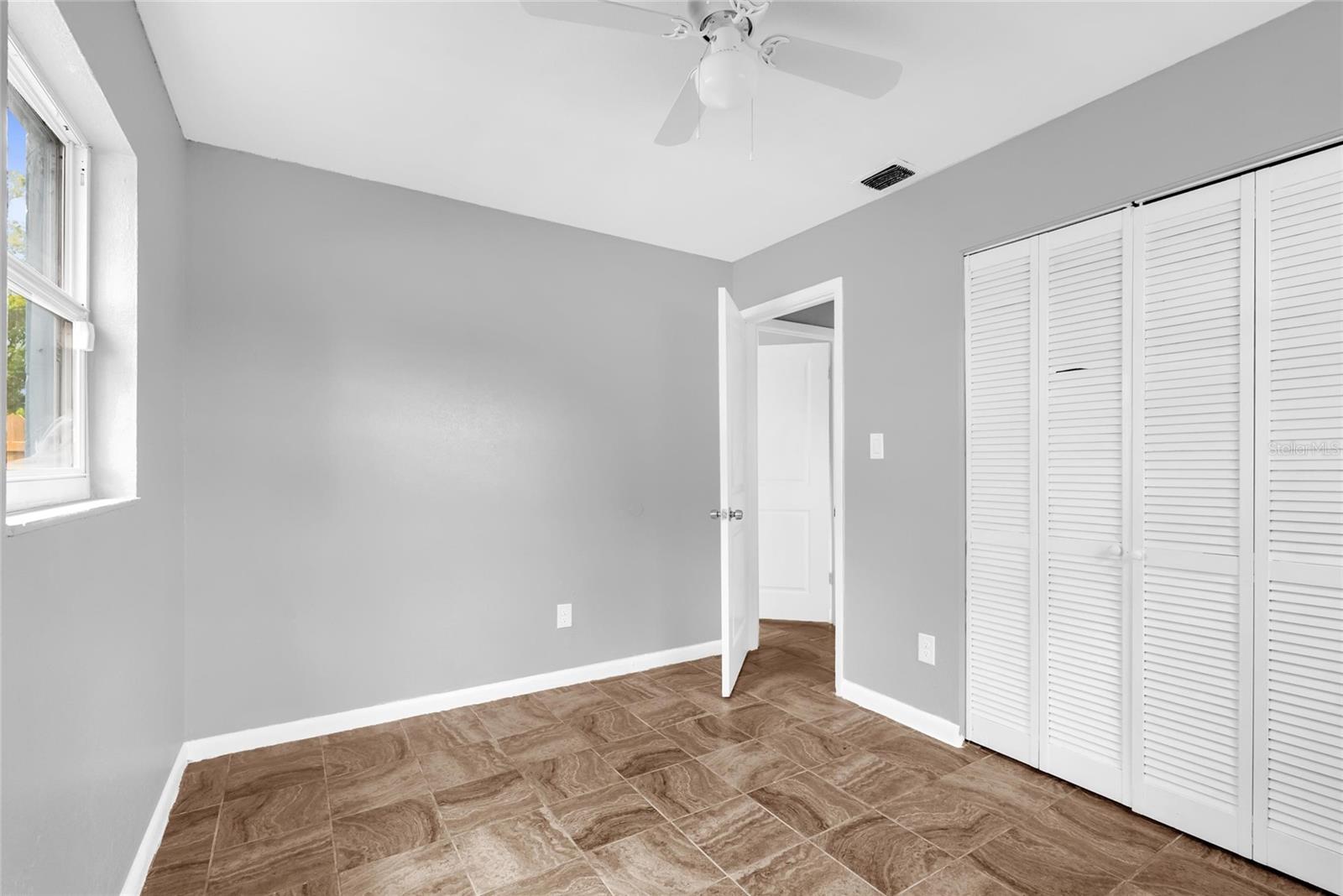 Image 11 of 18 For 5390 Botany Court