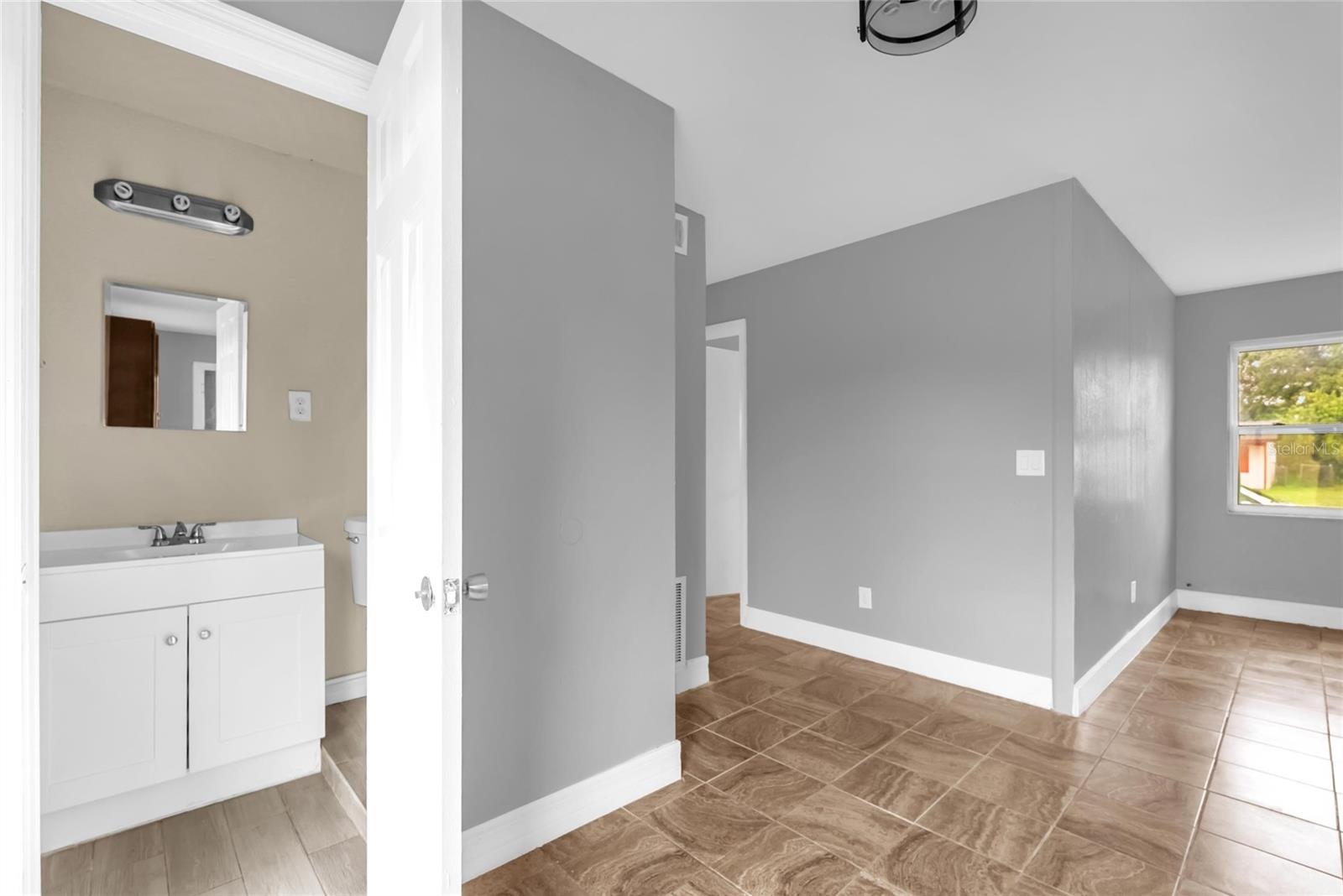 Image 15 of 18 For 5390 Botany Court