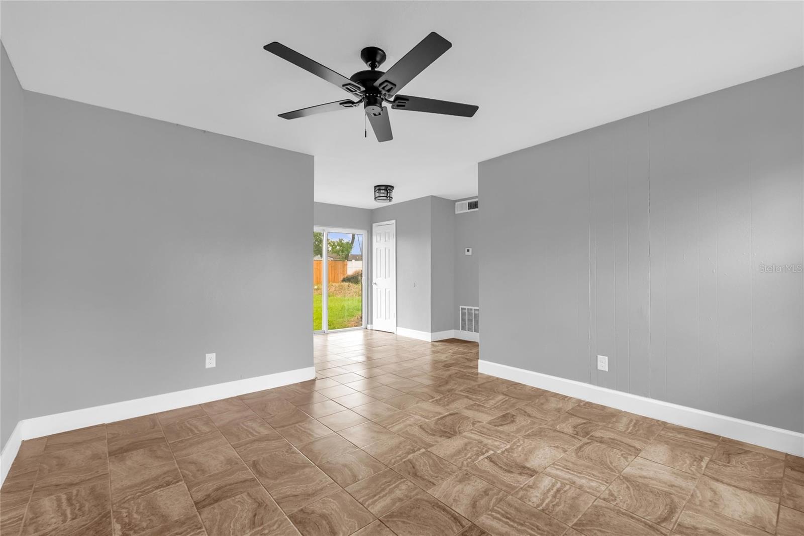 Image 17 of 18 For 5390 Botany Court