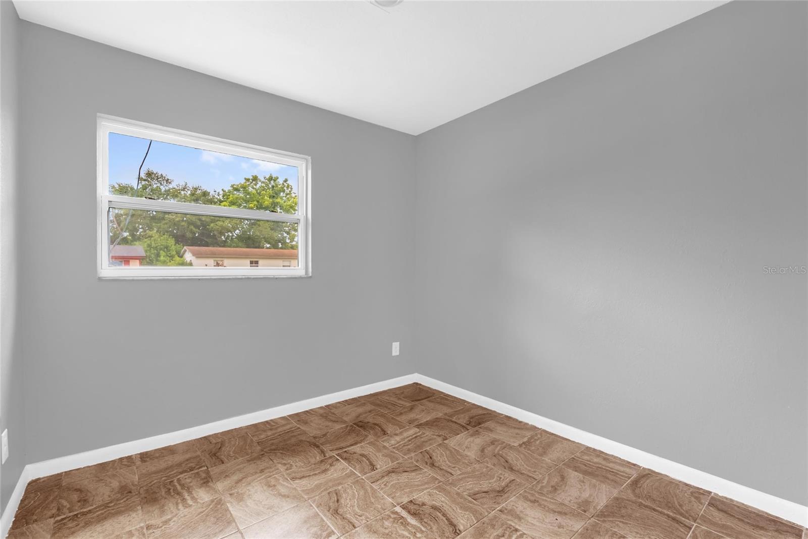 Image 4 of 18 For 5390 Botany Court