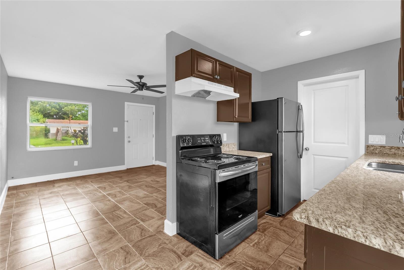 Image 6 of 18 For 5390 Botany Court