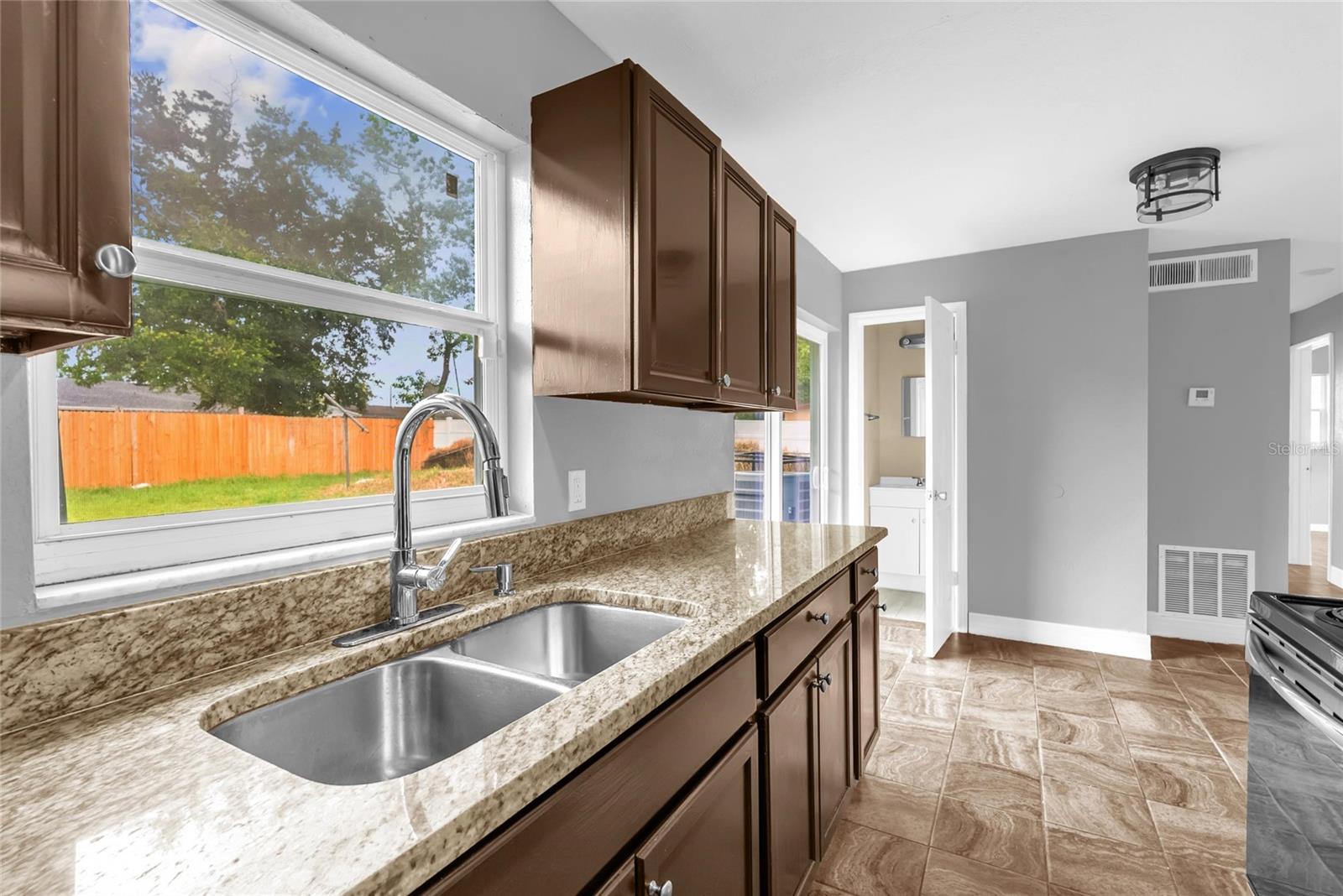 Image 7 of 18 For 5390 Botany Court