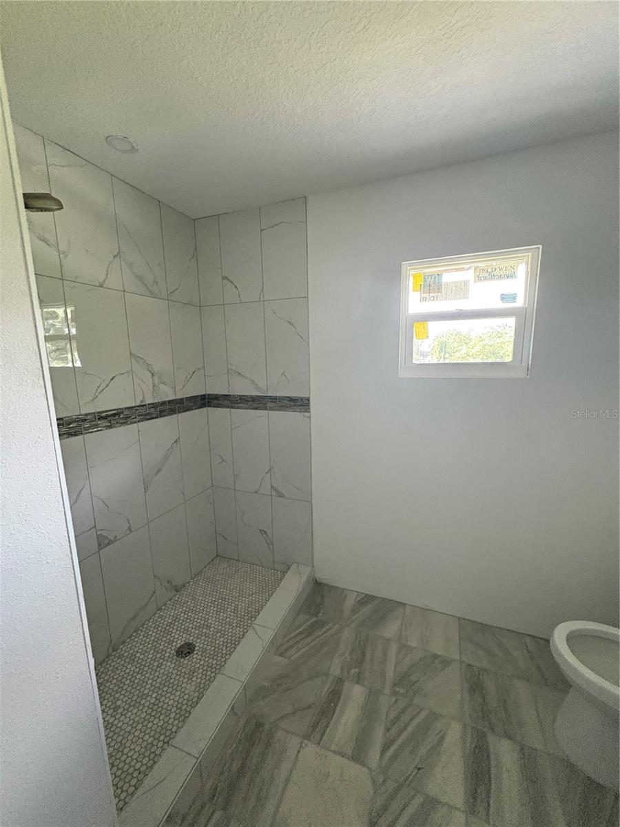 Image 10 of 17 For 2921 Crutchfield Road W