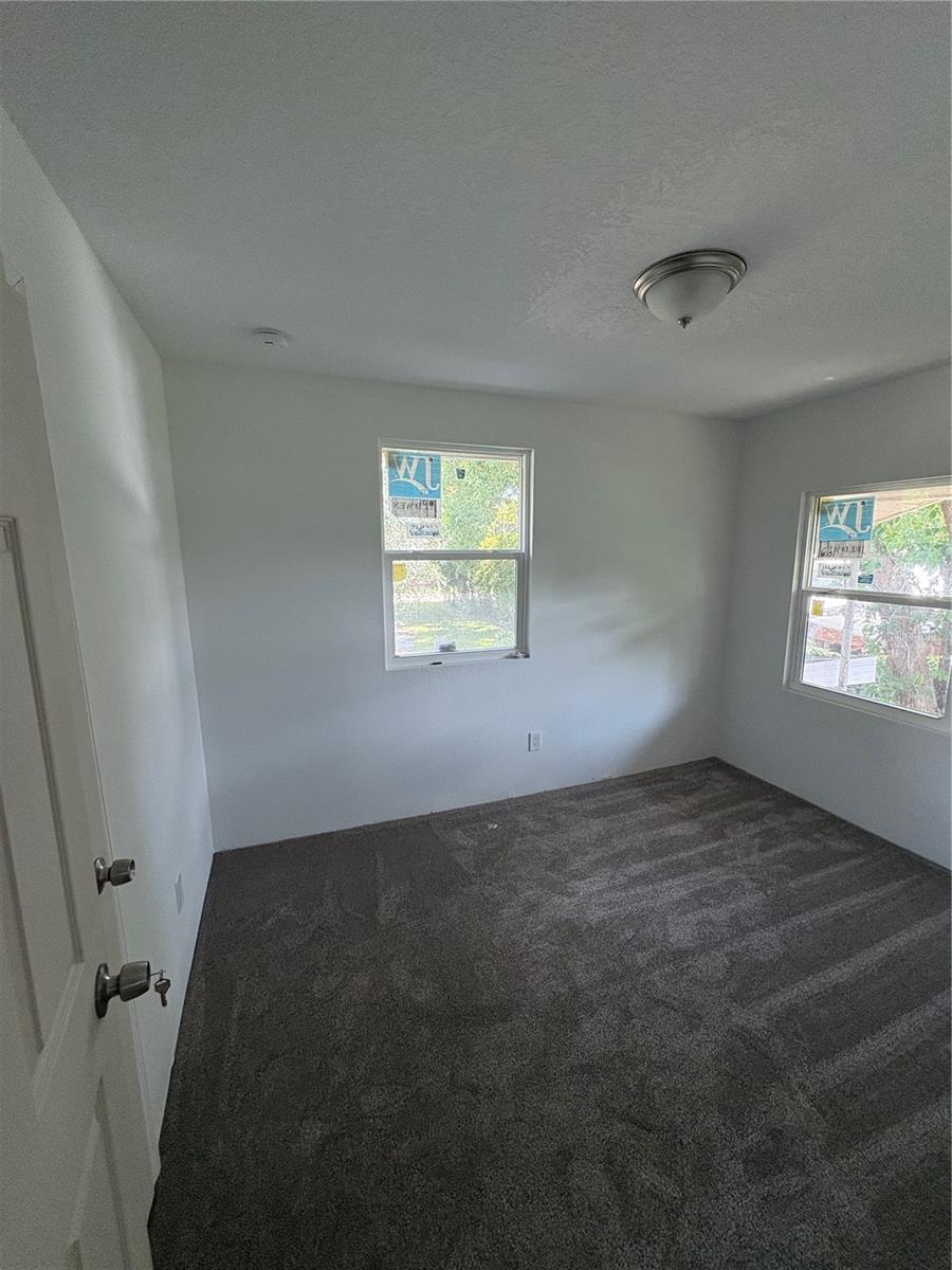 Image 7 of 17 For 2921 Crutchfield Road W
