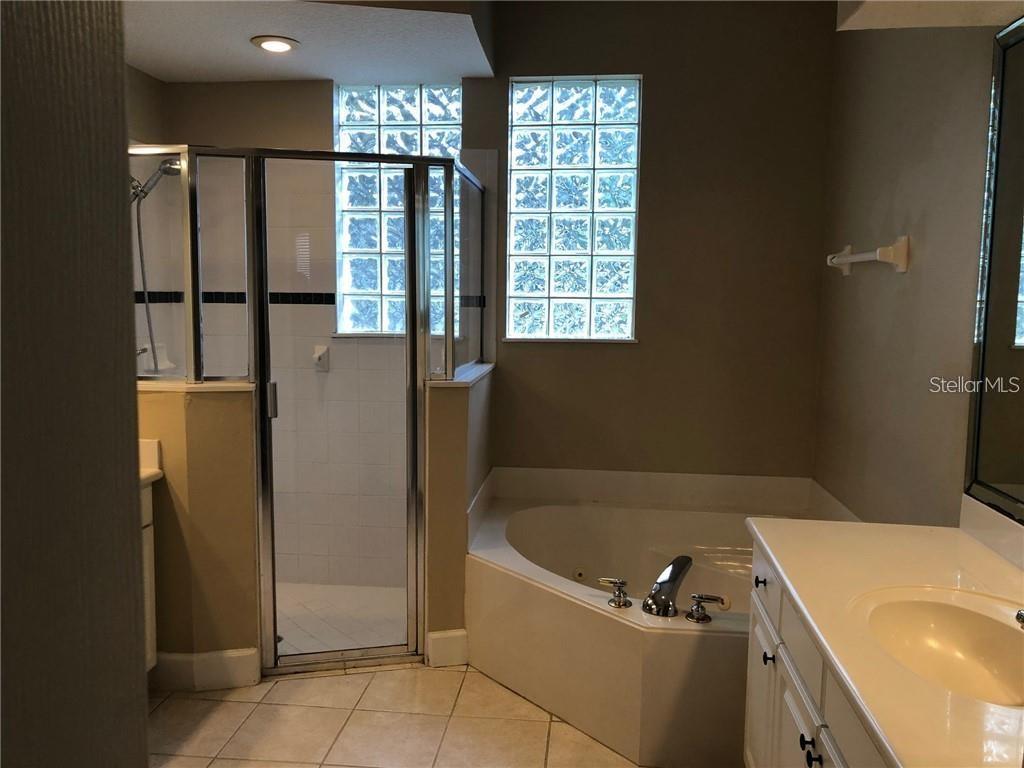Image 6 of 11 For 10373 Emerald Woods Avenue