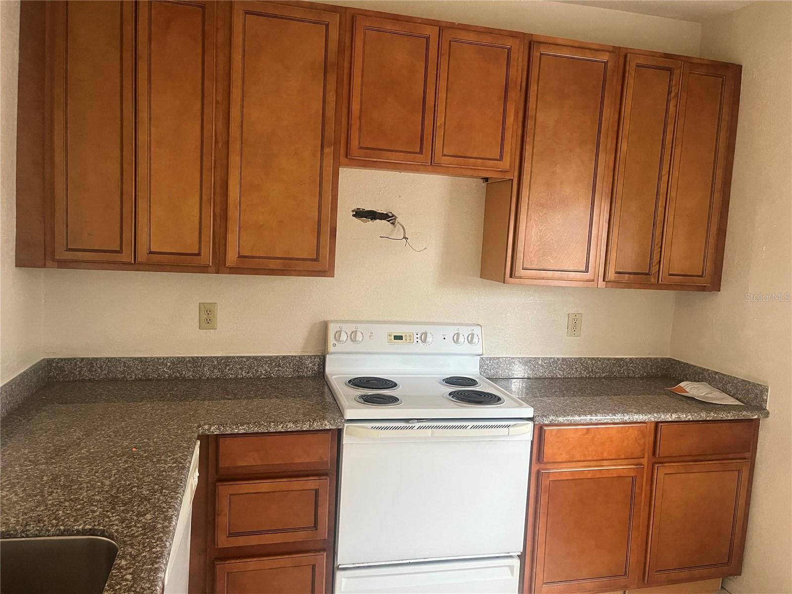 Image 10 of 15 For 1325 Rotonda Point 313