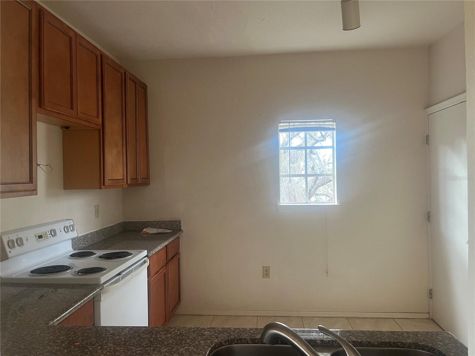 Image 8 of 15 For 1325 Rotonda Point 313