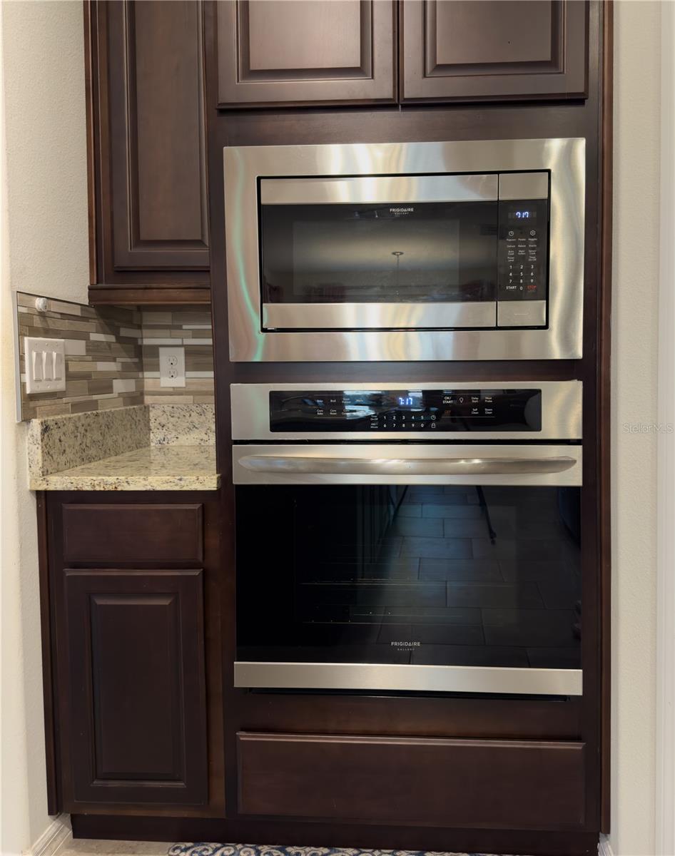 Image 16 of 27 For 4004 Prima Lago Circle