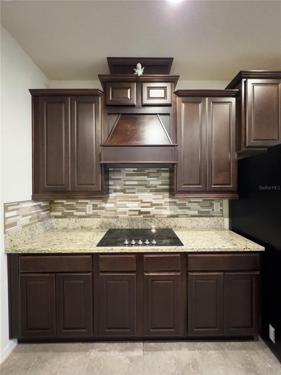 Image 8 of 27 For 4004 Prima Lago Circle