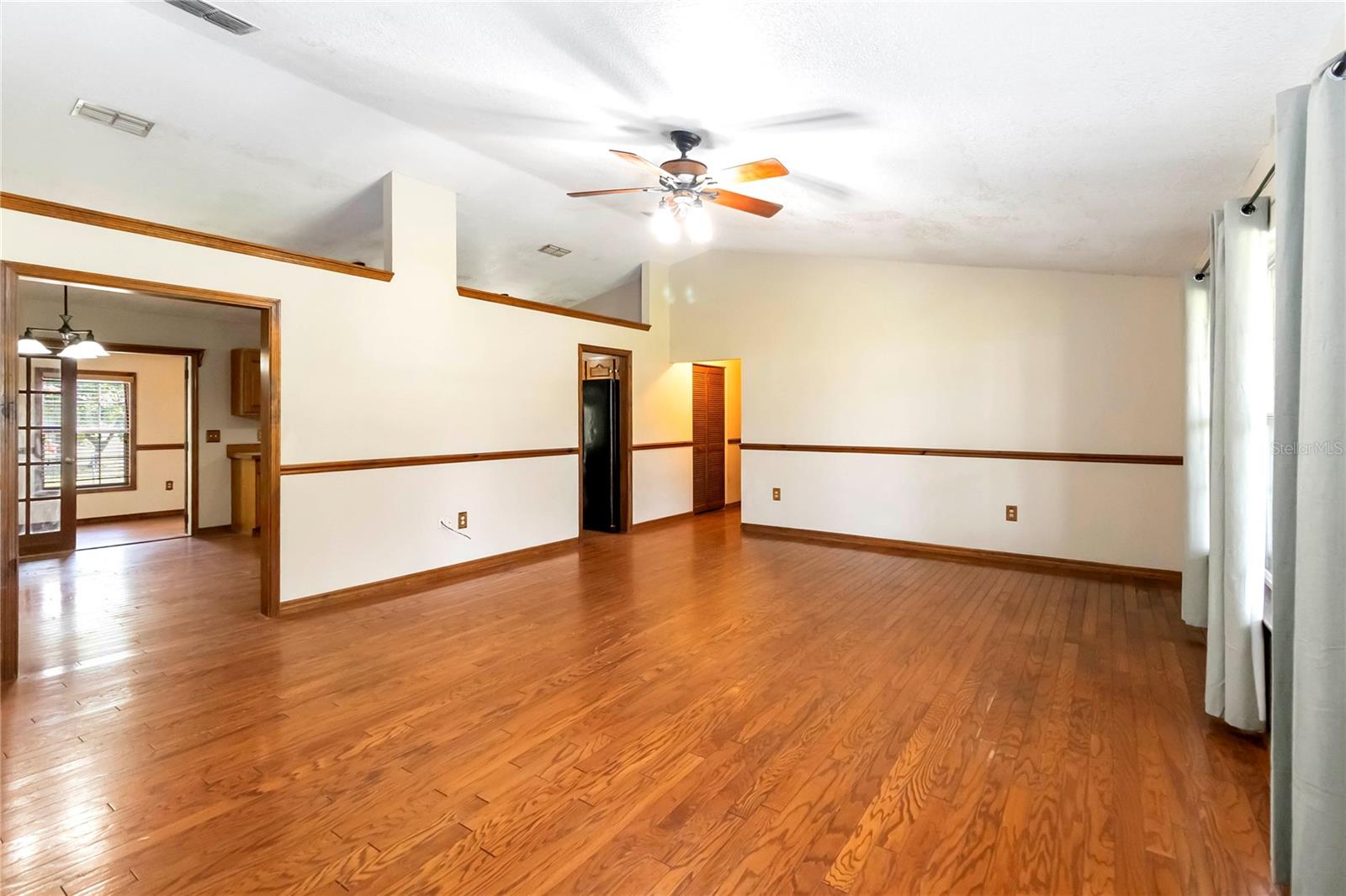 Image 11 of 53 For 1330 Englewood Drive