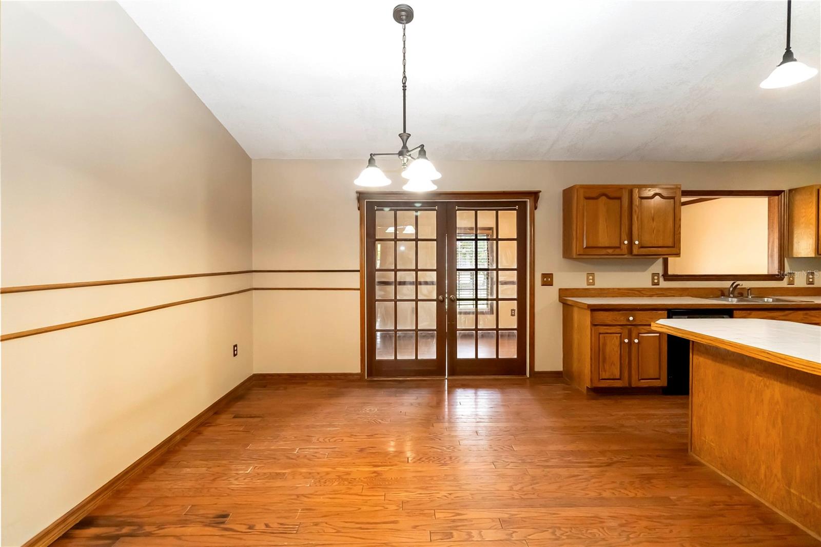 Image 13 of 53 For 1330 Englewood Drive