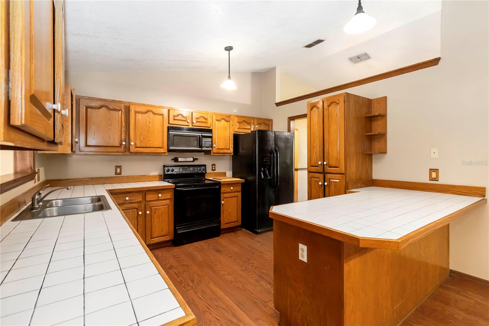 Image 15 of 53 For 1330 Englewood Drive