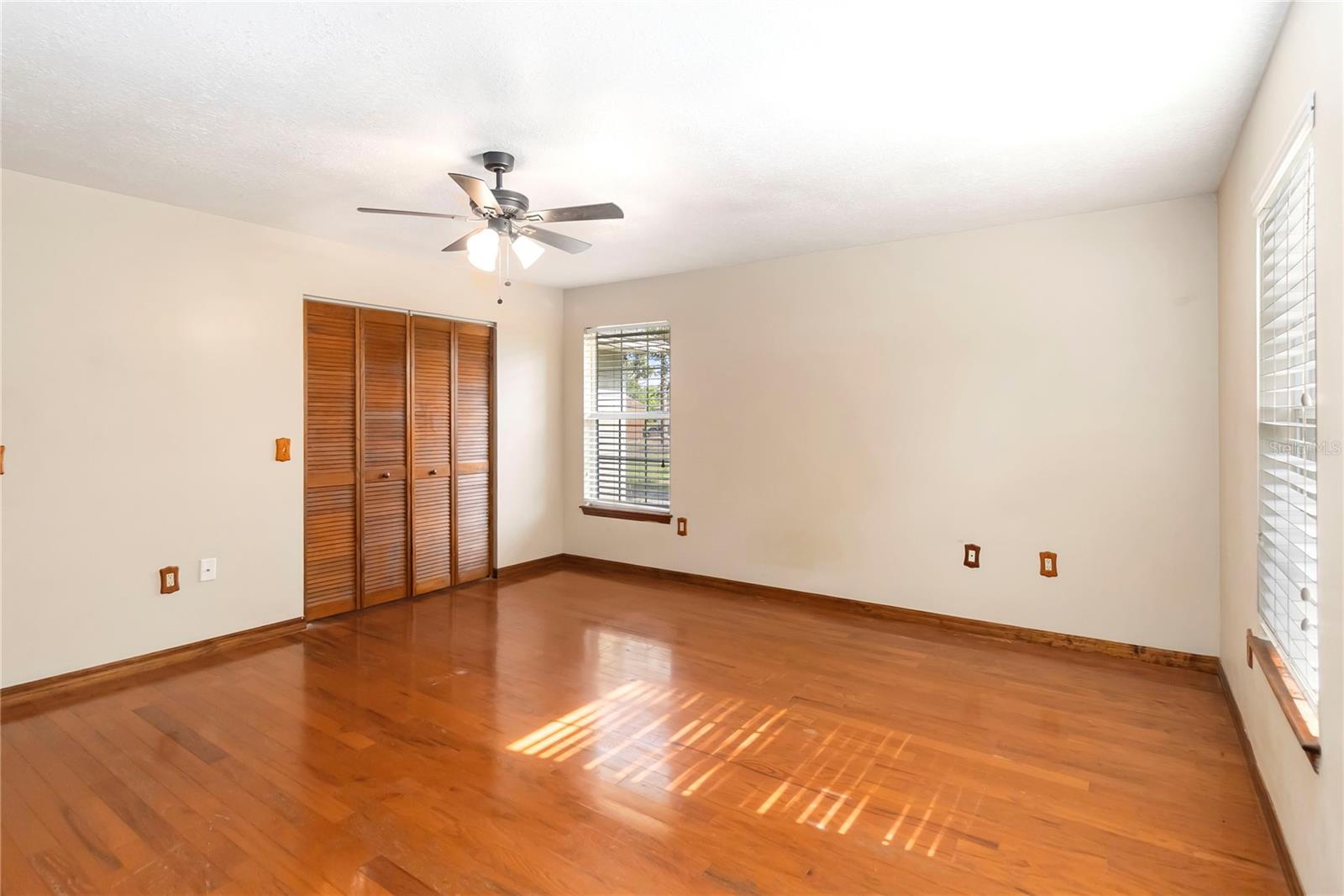 Image 23 of 53 For 1330 Englewood Drive