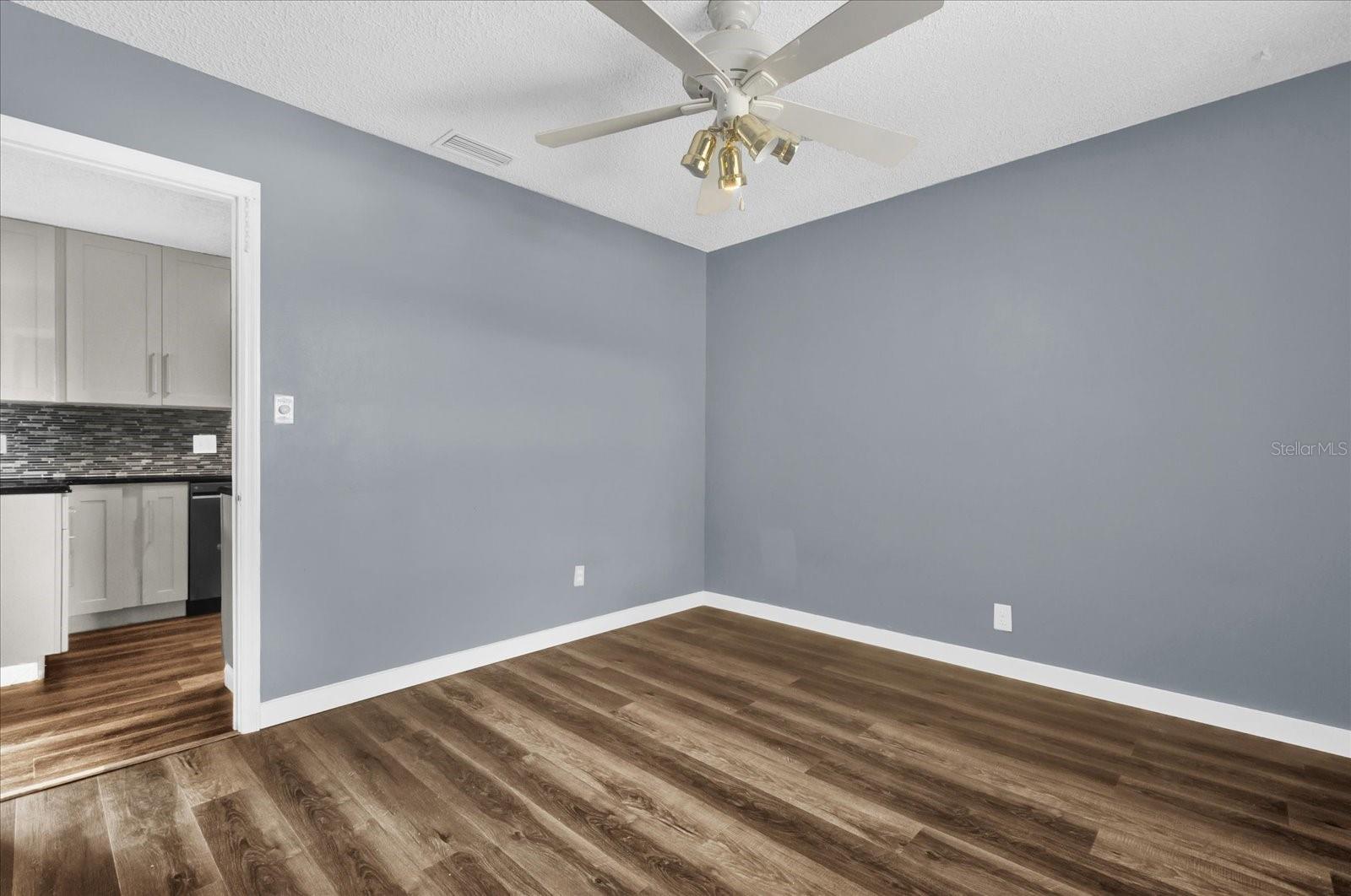 Image 10 of 27 For 5806 Fernhill Drive