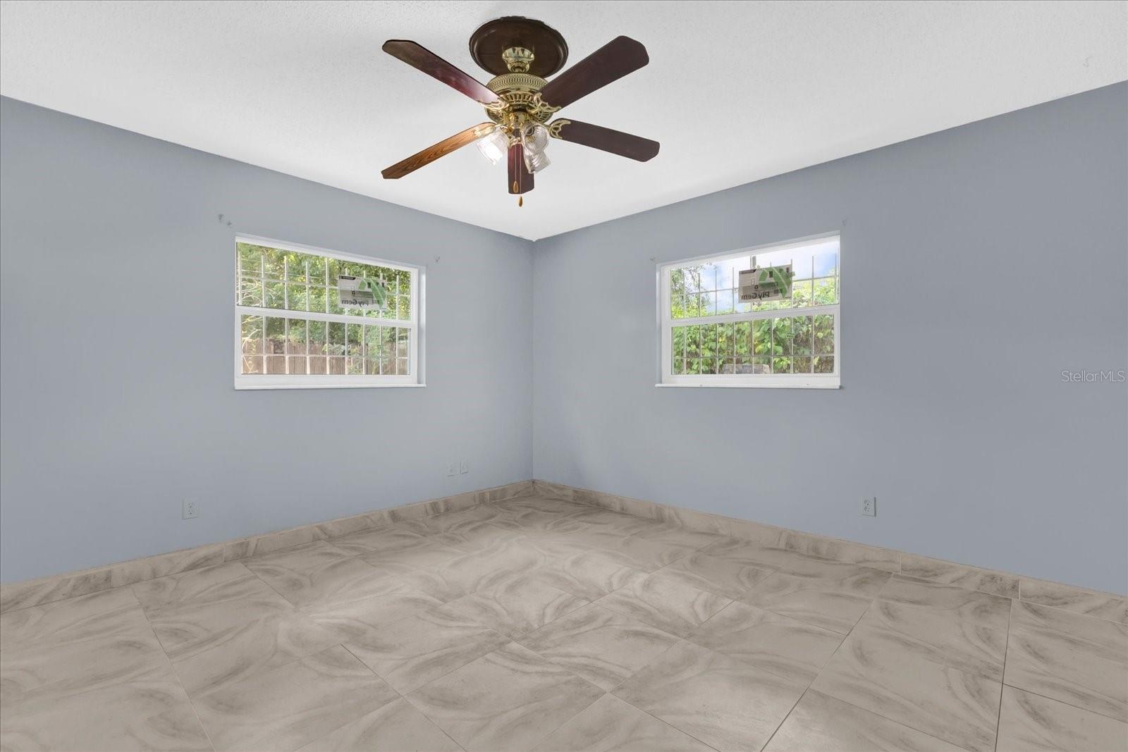 Image 16 of 27 For 5806 Fernhill Drive