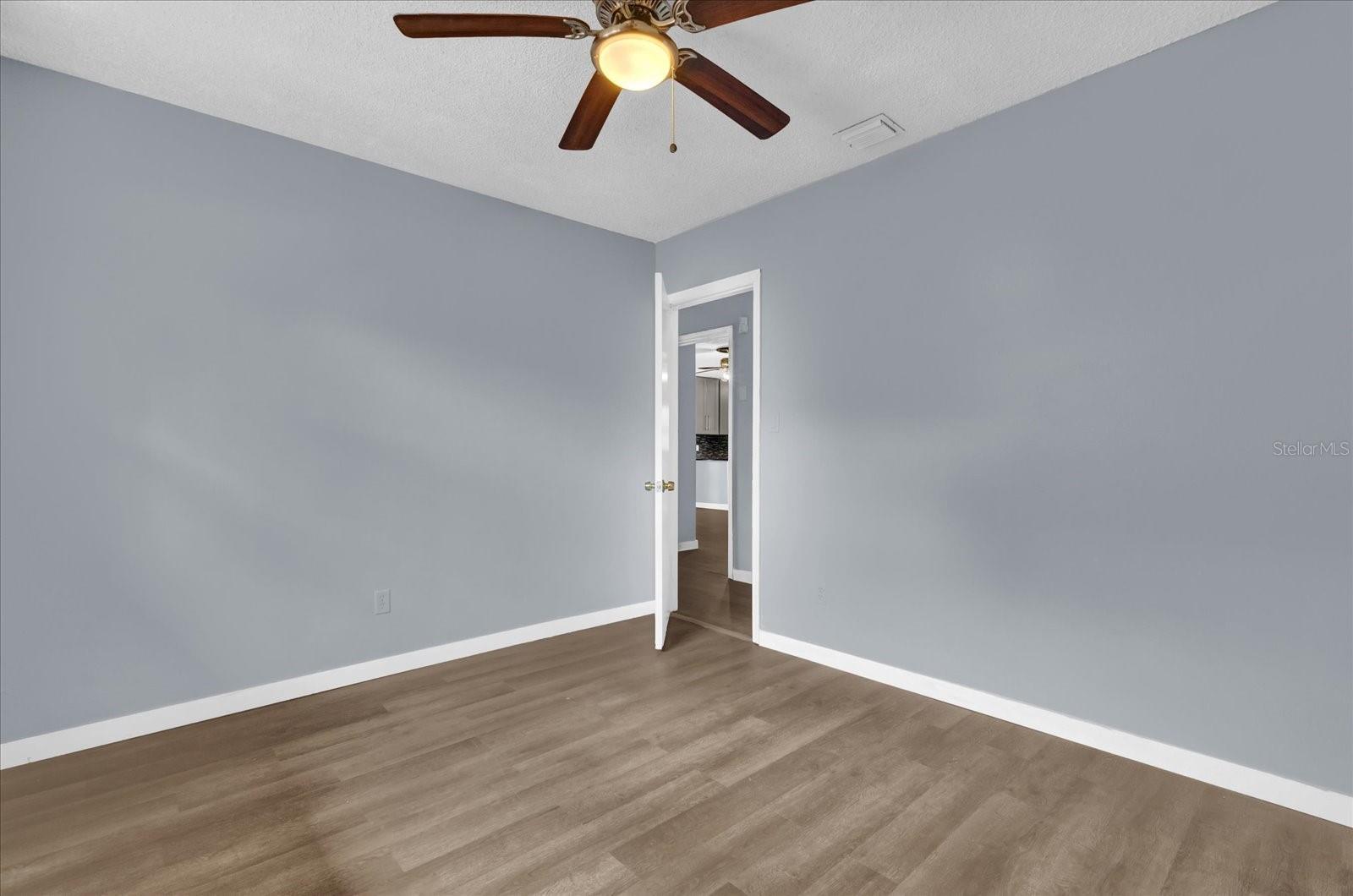 Image 17 of 27 For 5806 Fernhill Drive