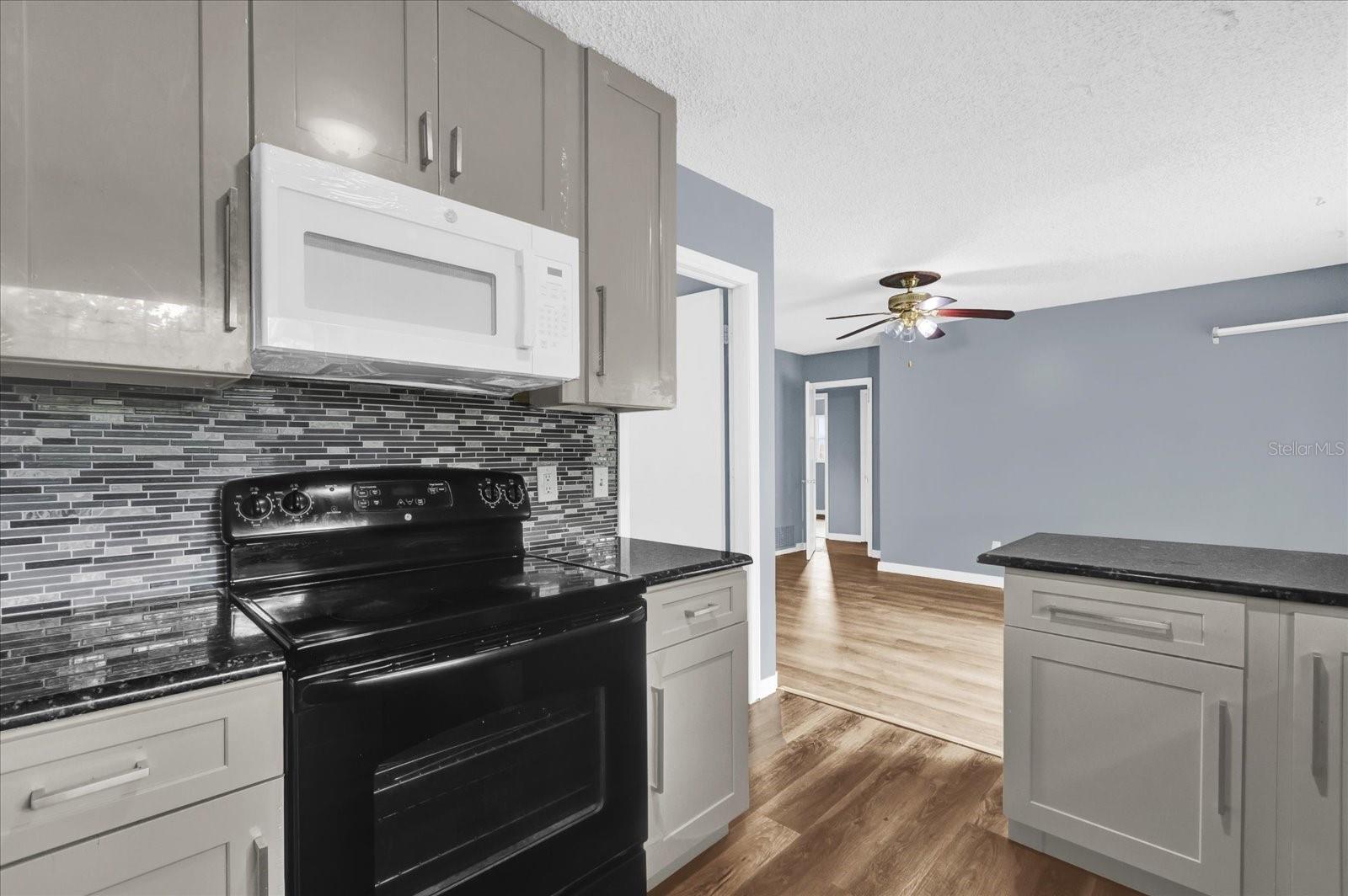 Image 4 of 27 For 5806 Fernhill Drive