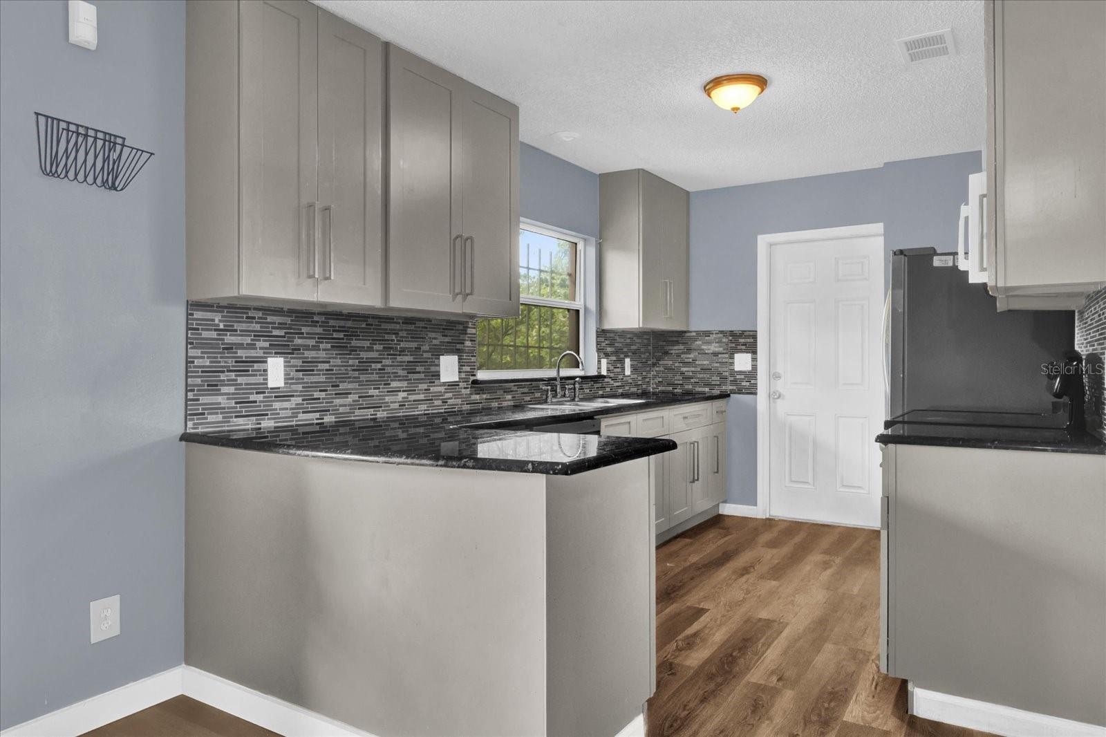 Image 6 of 27 For 5806 Fernhill Drive