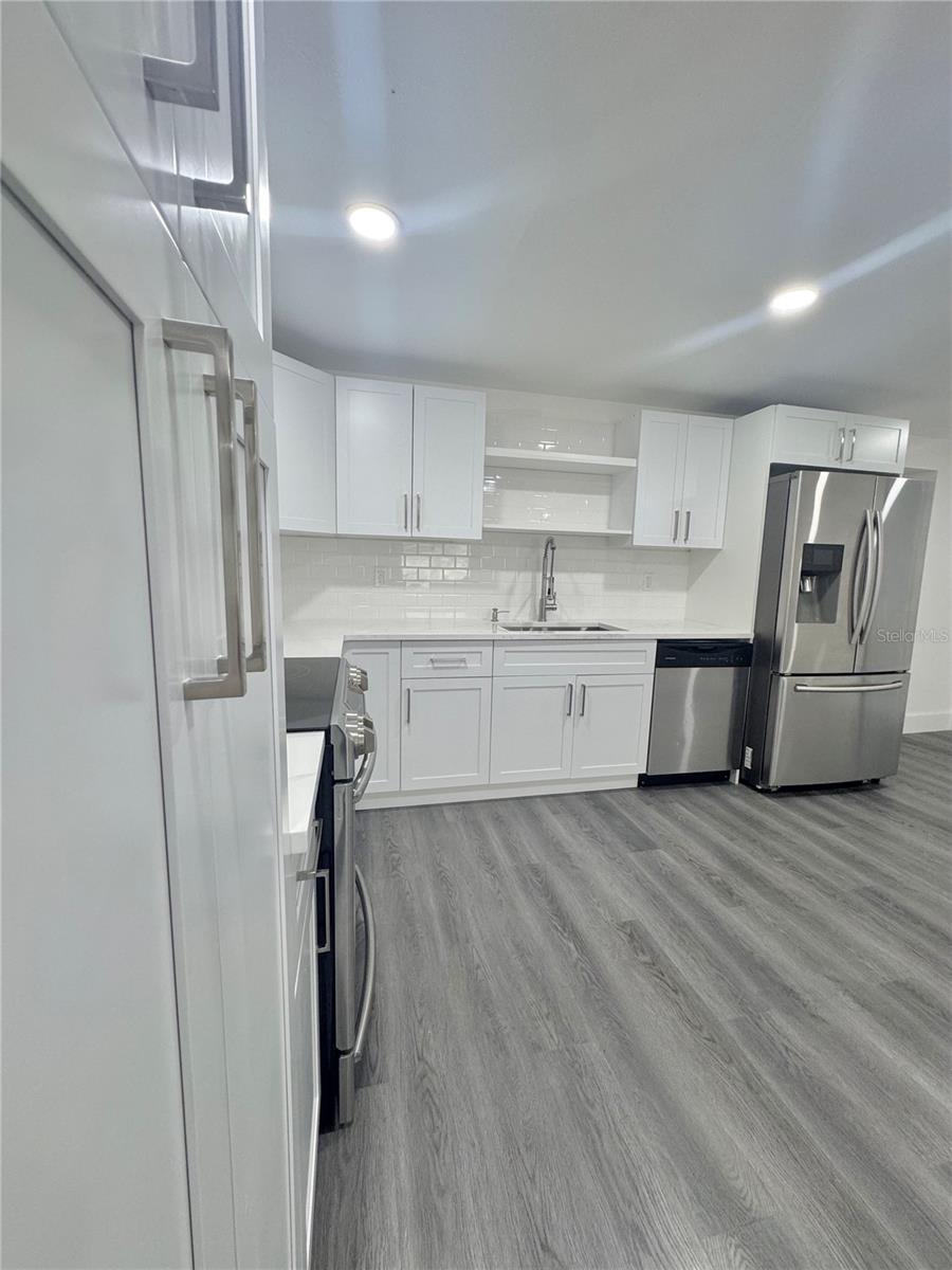 Listing photo id 9 for 4934 Avery Road