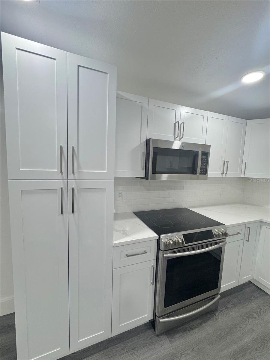 Listing photo id 14 for 4934 Avery Road