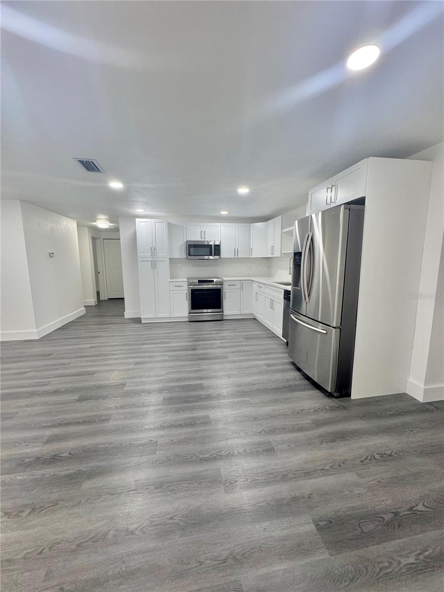 Listing photo id 15 for 4934 Avery Road