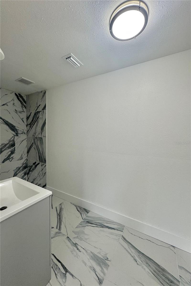 Listing photo id 28 for 4934 Avery Road