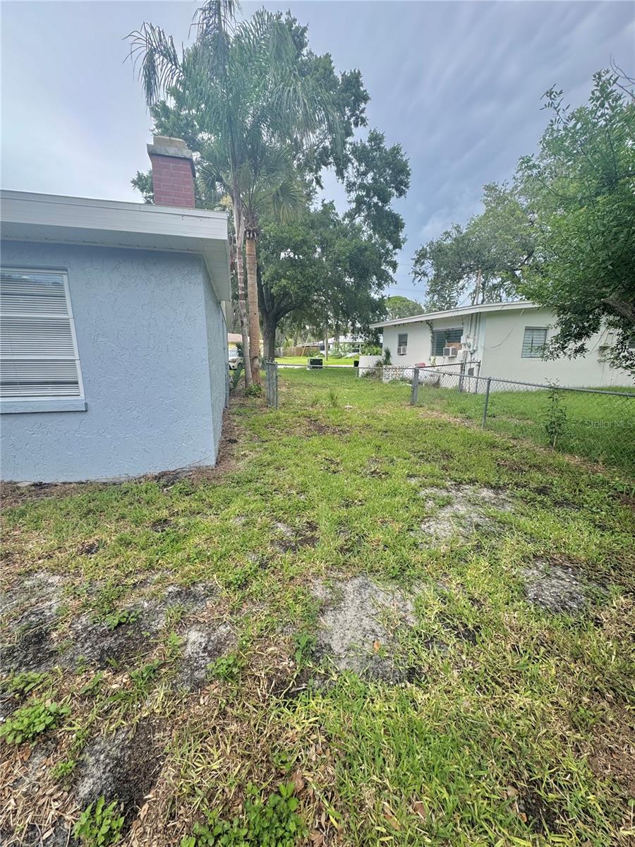 Listing photo id 3 for 4934 Avery Road