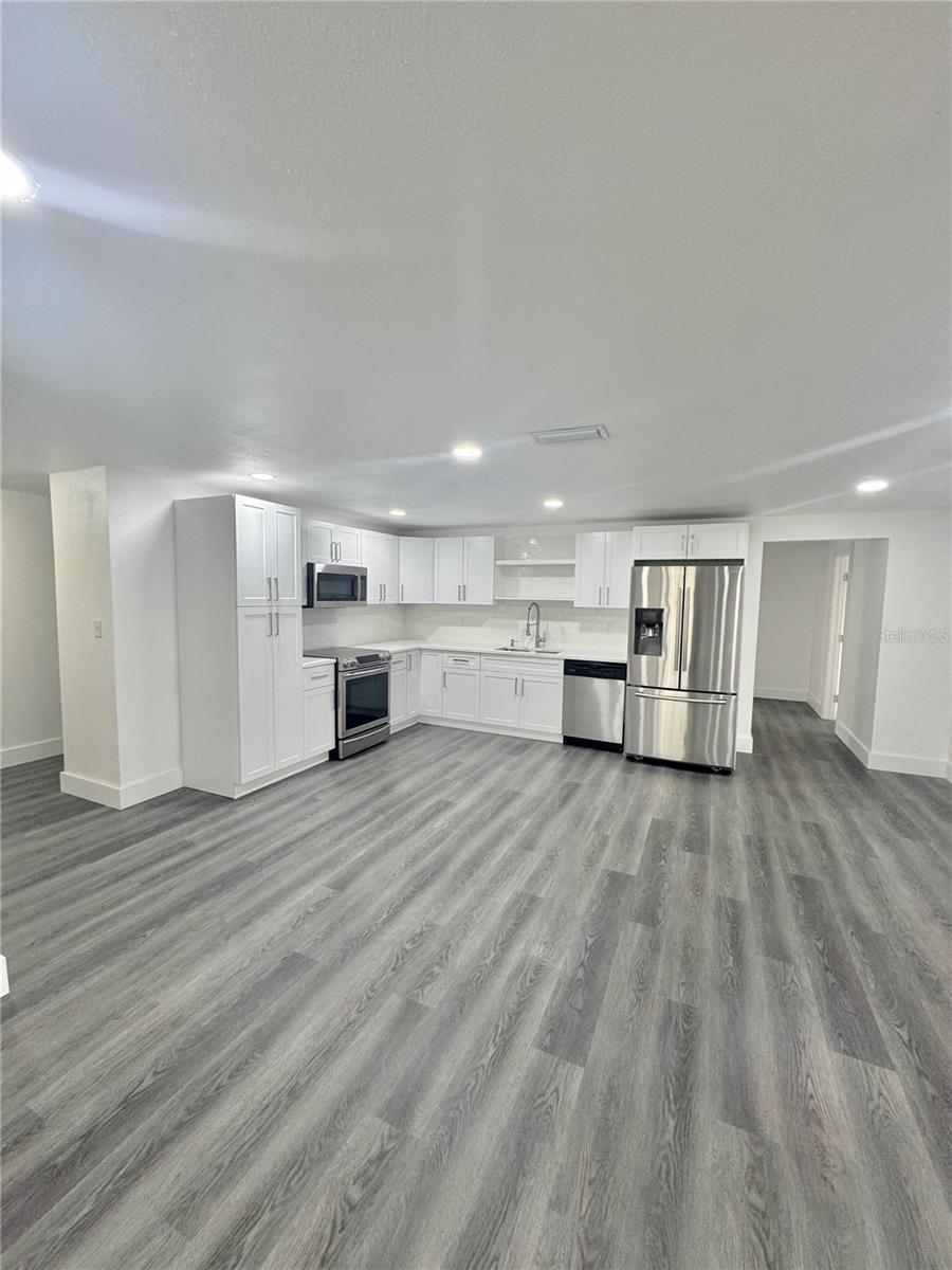 Listing photo id 6 for 4934 Avery Road