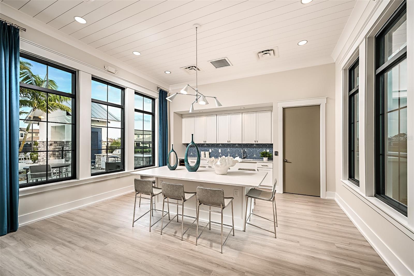 Image 16 of 19 For 16811 Sweetwater Village Drive