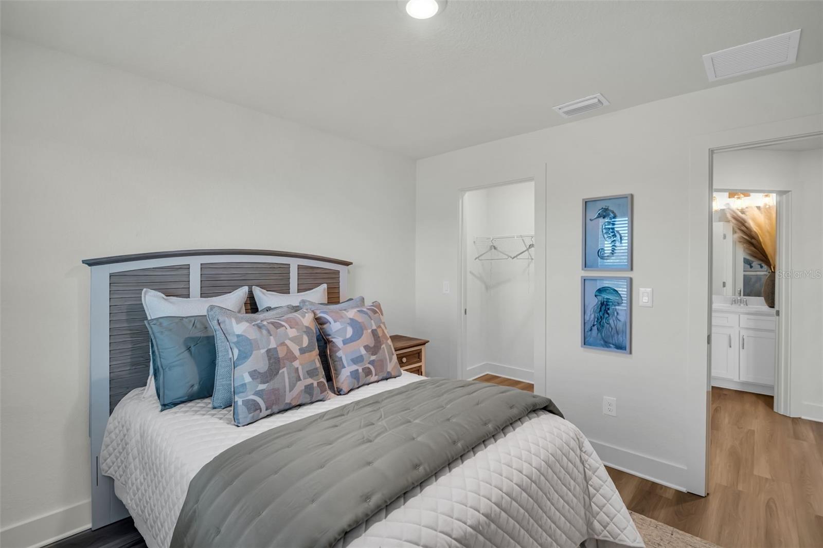 Image 19 of 26 For 13964 Emerald Fields Drive