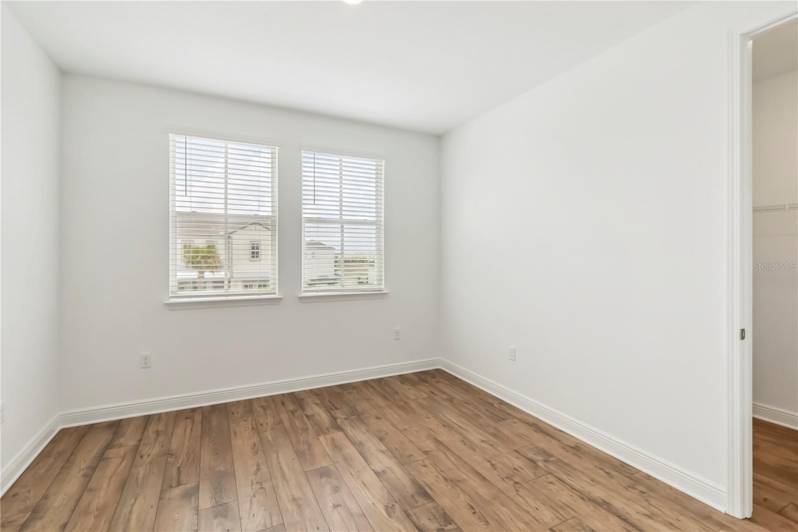 Image 32 of 66 For 10185 Pearson Avenue