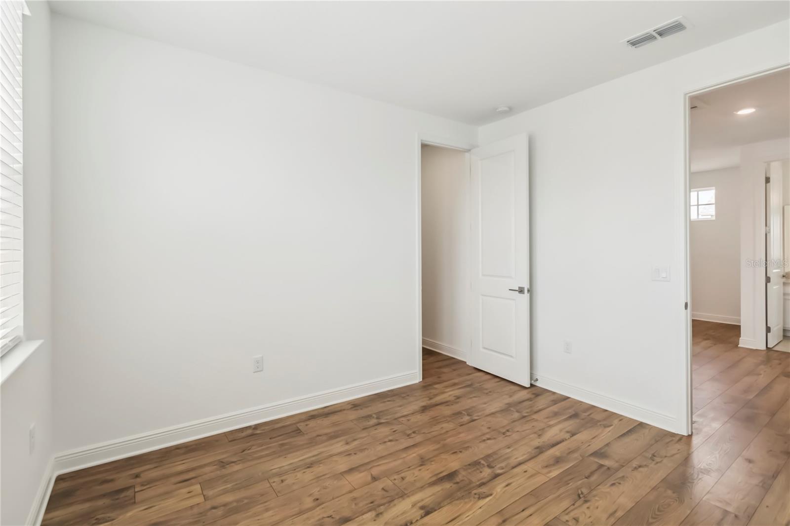 Image 34 of 66 For 10185 Pearson Avenue