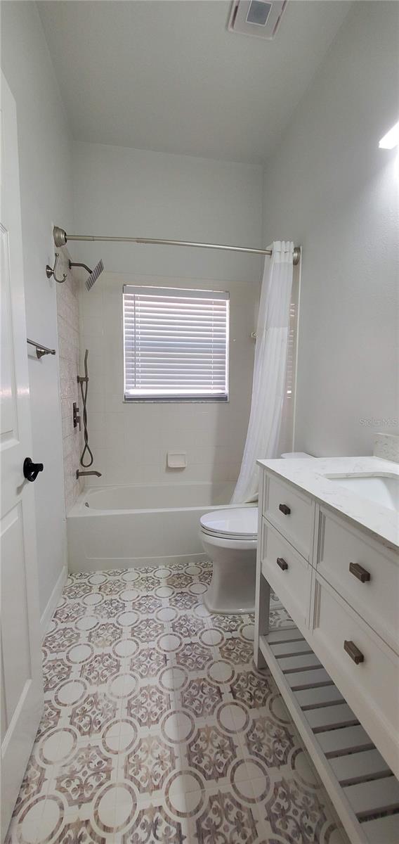Image 16 of 21 For 5231 Highbury Circle