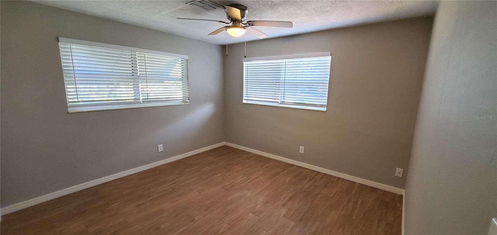 Image 11 of 21 For 4042 Condor Lane